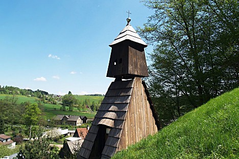 Dřevěná zvonička Suchovršice